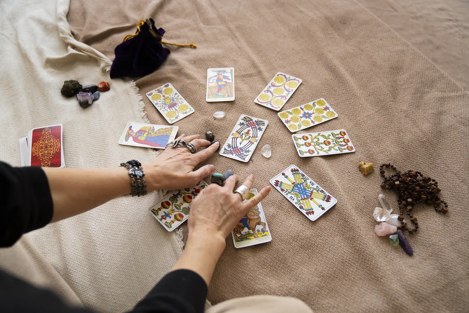 Lectura de tarot sobre dudas de confianza e infidelidad